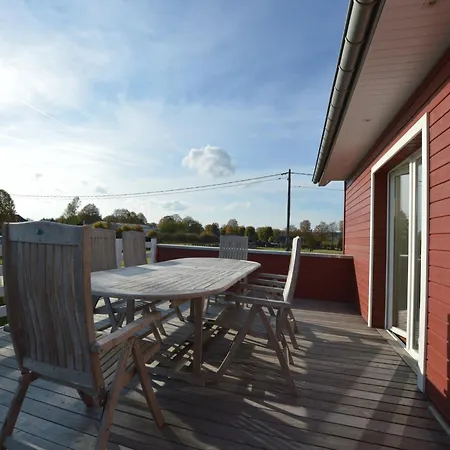 بيت للعطل Charming Fens Family Home, Cleaning Included *