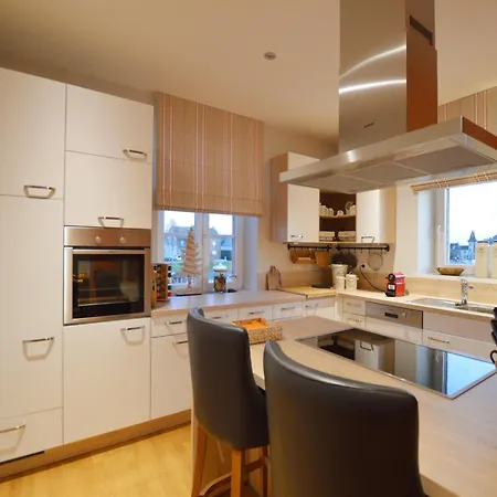 Charming Fens Family Home, Cleaning Included * وايمس
