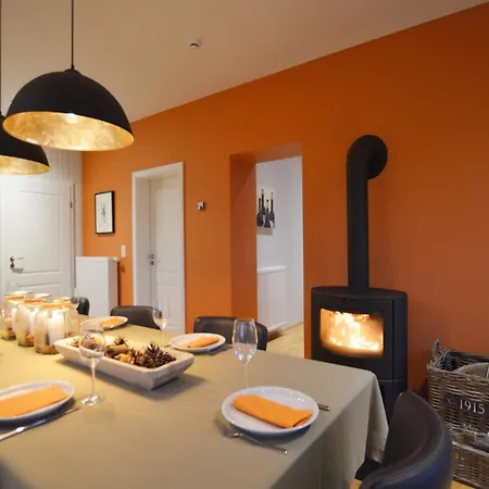 Charming Fens Family Home, Cleaning Included وايمس